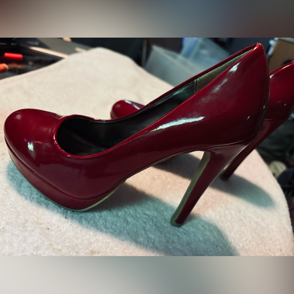 Almost Brand New Deep Red Heels By Steve Madden Size 75 Box 73 Almost Brand New Deep Red Heels By Steve Madden Size 75 Box 73